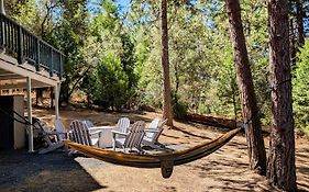 Breckenridge Chalet Near Yosemite. Dog Friendly!